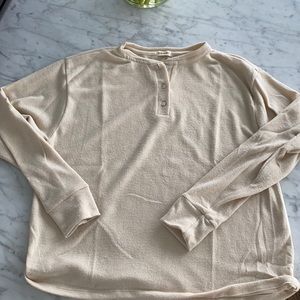 Donni sweater Henley